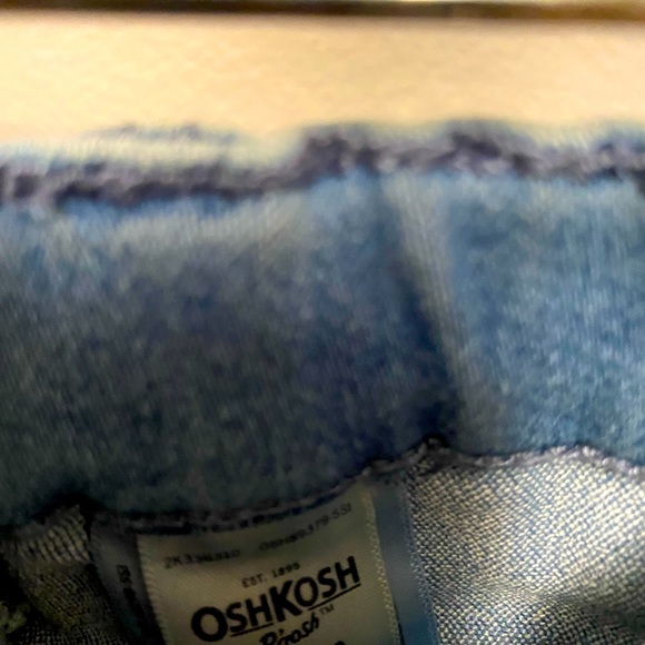 *SALE* 4 pairs of toddler jeans - Picture 6 of 10